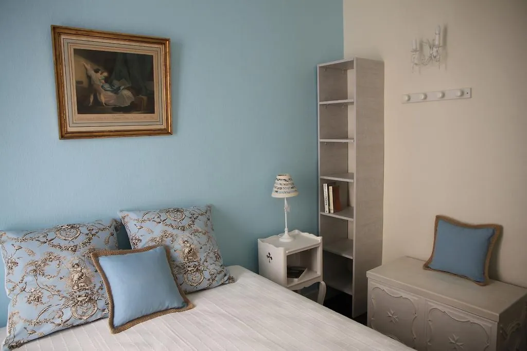 Apartment Lourmel Paris